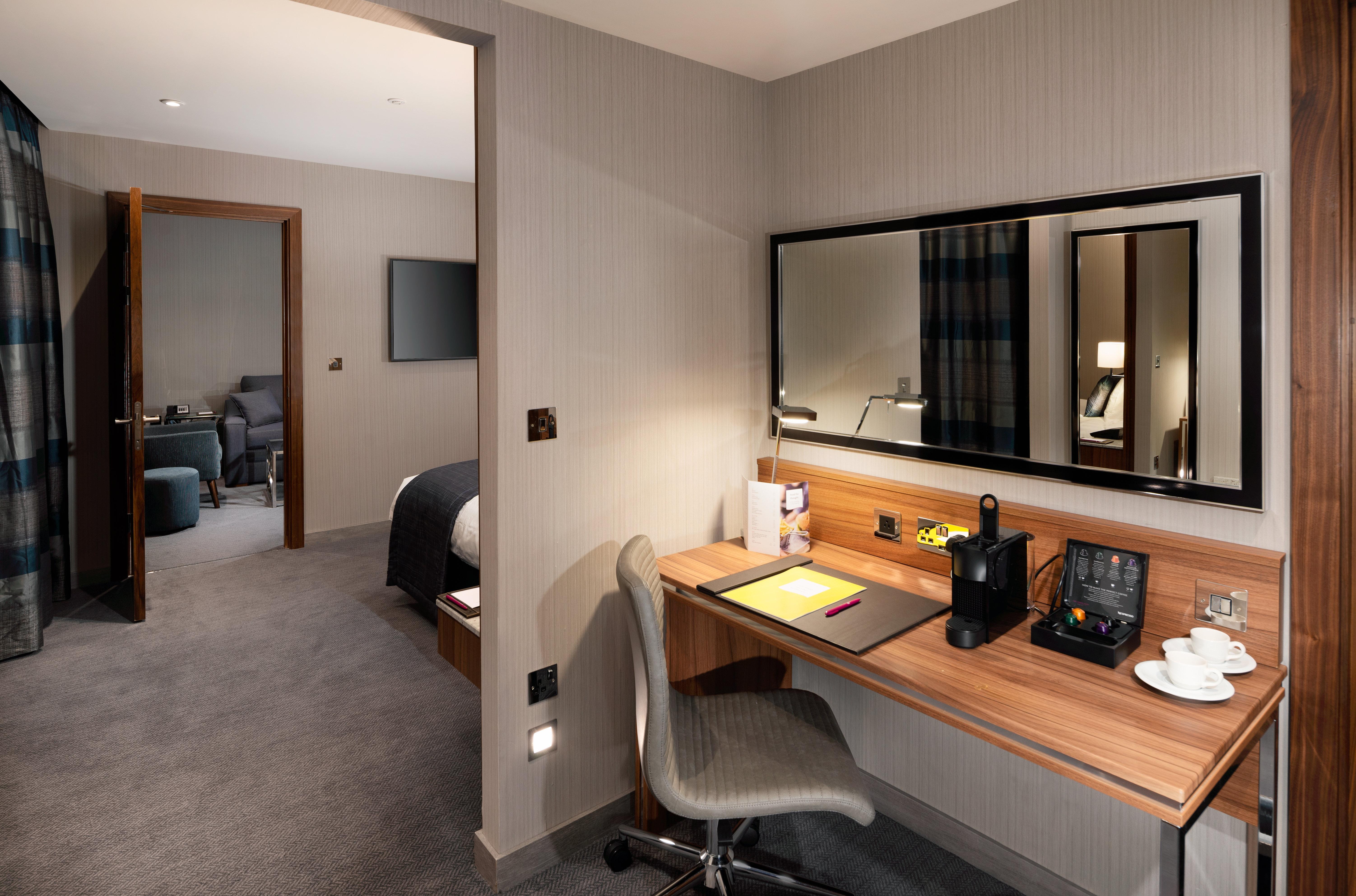 Crowne Plaza London Heathrow T4 By Ihg Hotel Hillingdon Buitenkant foto