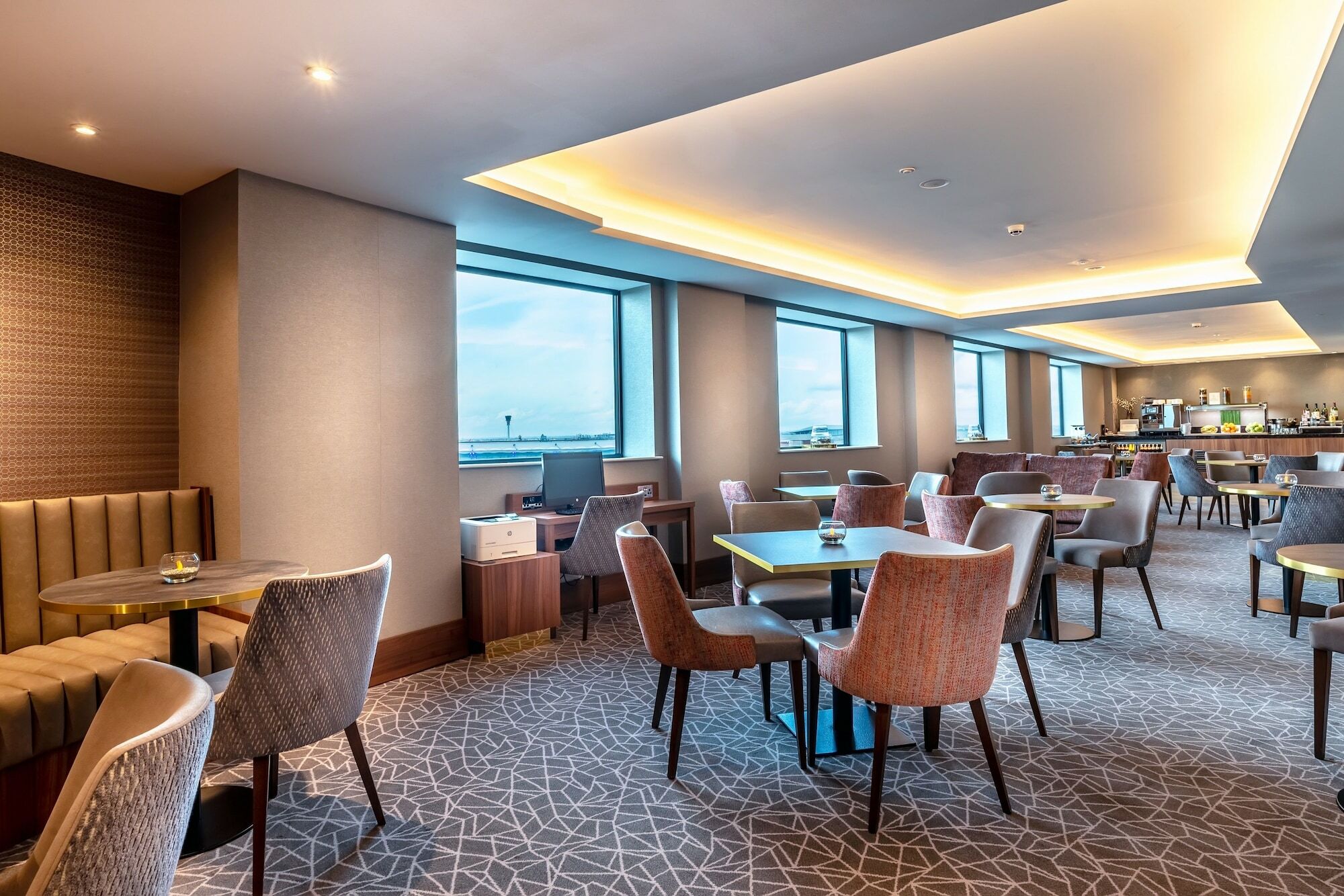 Crowne Plaza London Heathrow T4 By Ihg Hotel Hillingdon Buitenkant foto