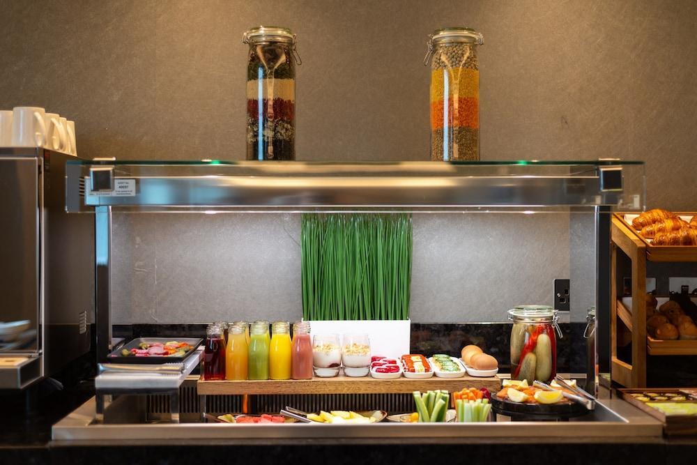 Crowne Plaza London Heathrow T4 By Ihg Hotel Hillingdon Buitenkant foto